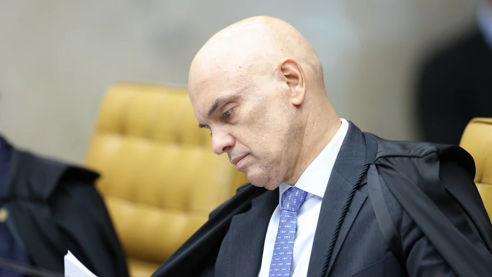 Moraes dá 48 horas para Rumble indicar representante legal no Brasil