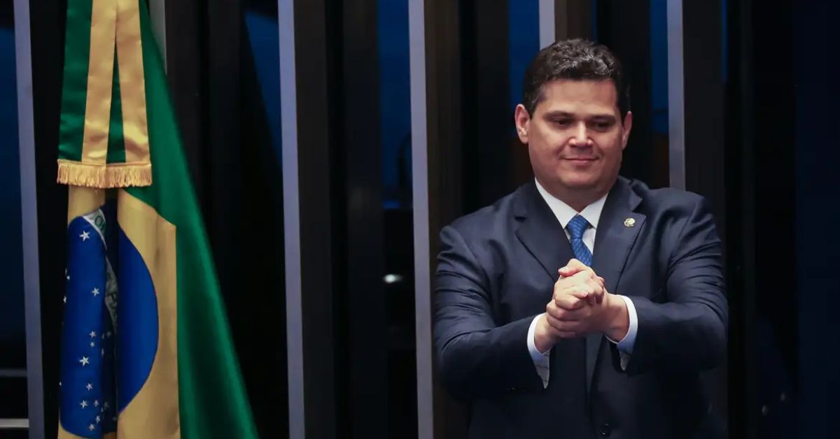 Alcolumbre prepara projeto para limitar acesso dos partidos pequenos ao STF