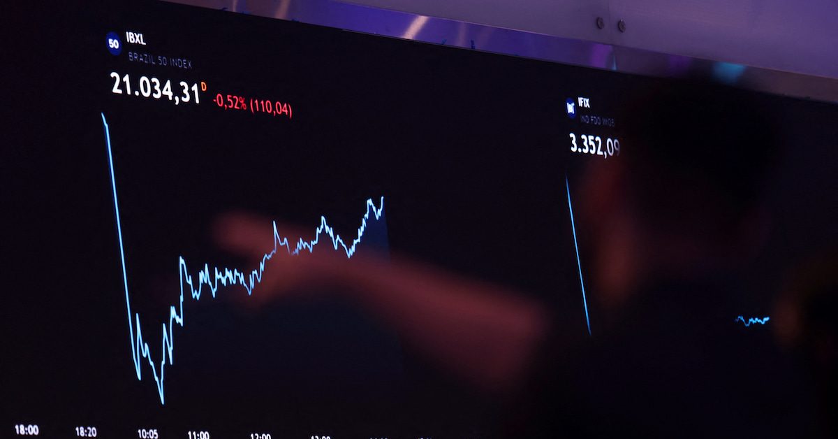 Ibovespa sobe após Trump anunciar acordo preliminar com Irã para parar guerra