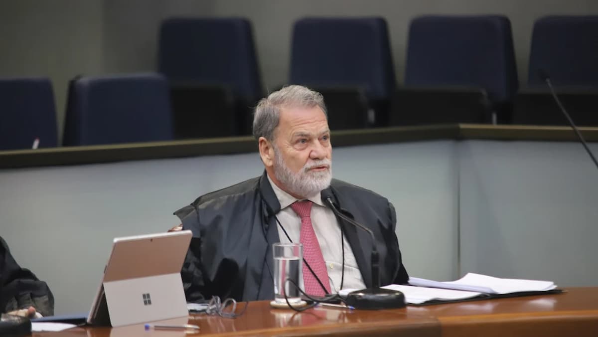 Na contramão de Zema, novo presidente do TCE-MG defende vetos de Lula ao Propag 