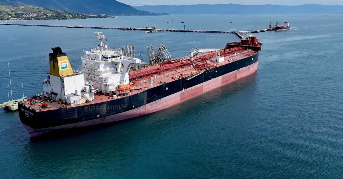 Petrobras abastece navio da Vale com mistura de óleo de cozinha usado