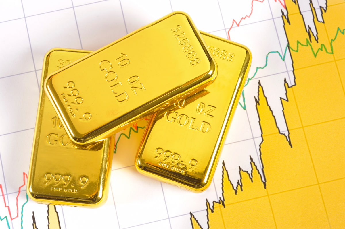 Ouro fecha em alta, seguindo payroll enfraquecido e mudanças em cargos nos EUA