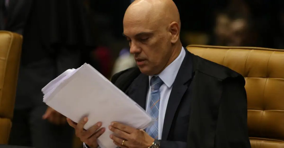 Moraes proíbe acampamentos na Praça dos Três Poderes e em frente a quartéis das Forças Armadas
