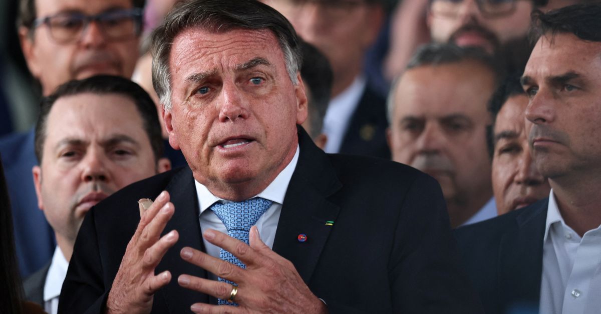 Bolsonaro nega ter falado com Eduardo ou autoridades dos EUA sobre sanções a ministros do STF