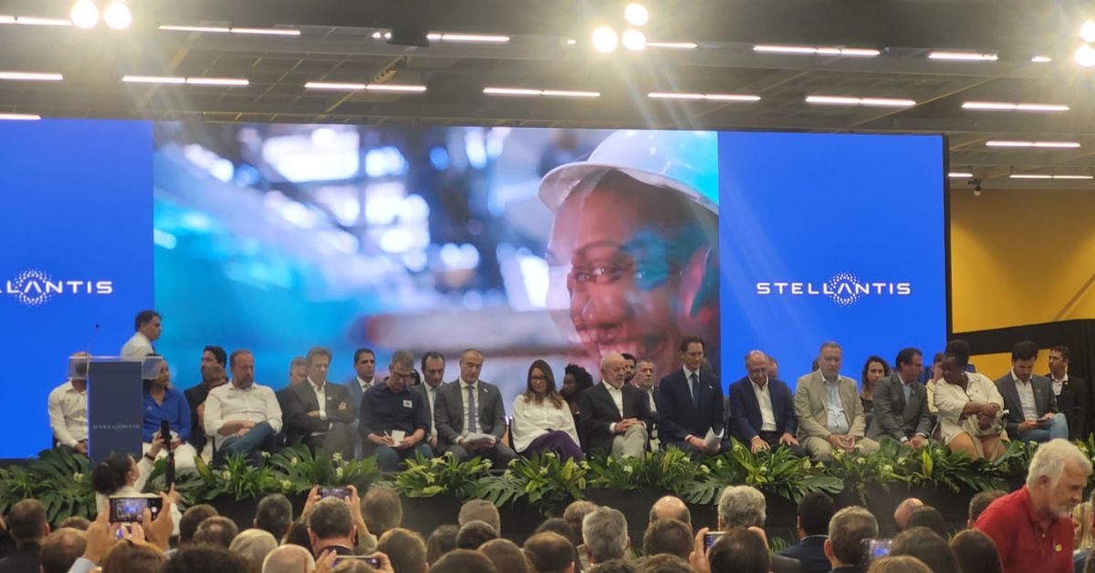 Stellantis inaugura centro de desenvolvimento de motores, em Betim