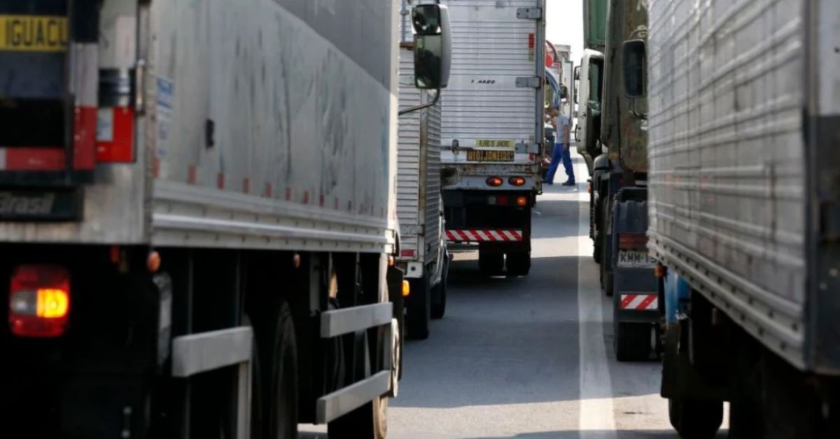 Caminhoneiros ameaçam nova paralisação por alta do diesel e pressionam governo