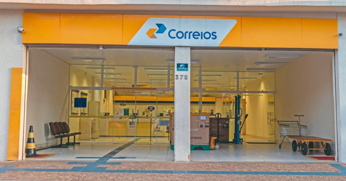 Sem pagamento, transportadoras paralisam serviços aos Correios