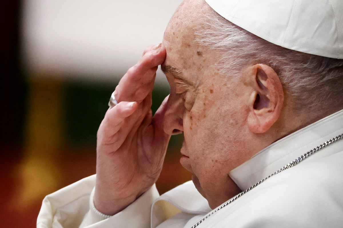 Papa Francisco enfrenta longa e difícil luta pela recuperação, dizem médicos