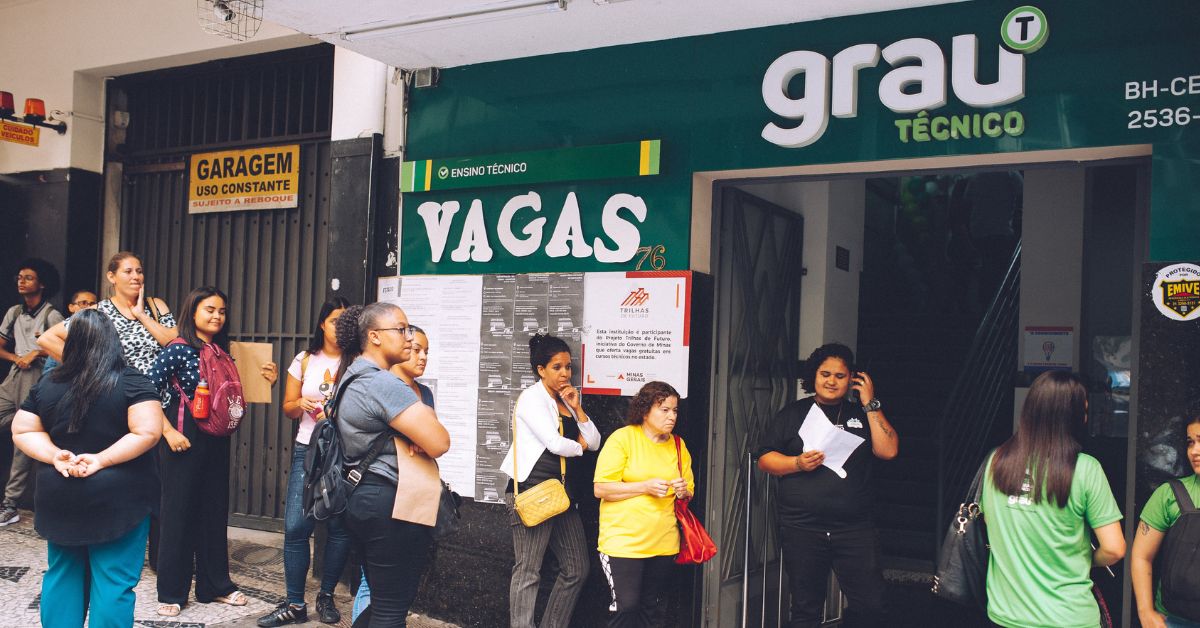 Com mais de 1700 vagas, feiras de empregos movimentam a Região Metropolitana de Belo Horizonte