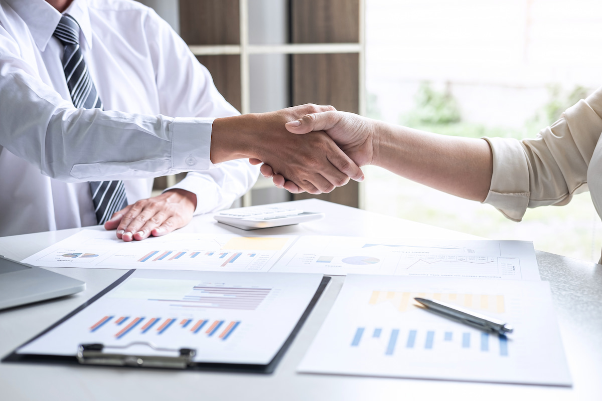 CEOs brasileiros apostam em joint ventures e alianças para impulsionar negócios