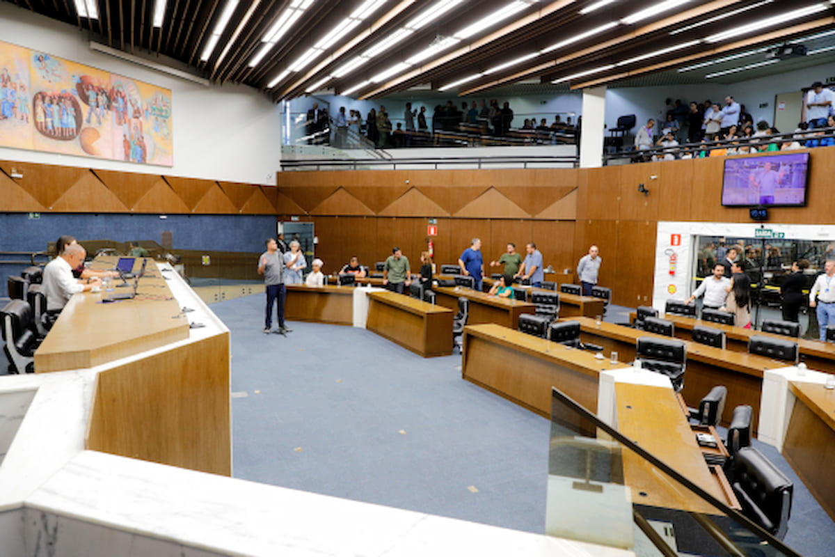 Venda de cerveja em bancas de jornais e revistas de BH é aprovada pela Câmara Municipal