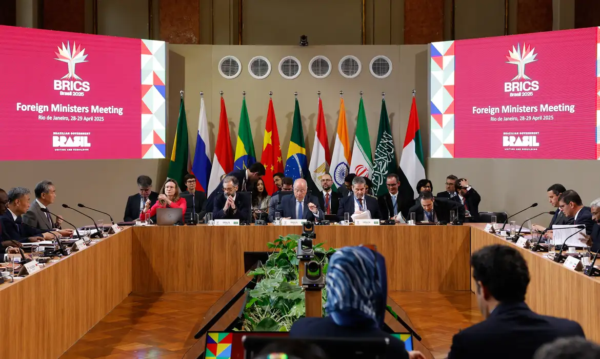 Investida de Trump é sinal de relevância do Brics, mas protecionismo ameaça MG