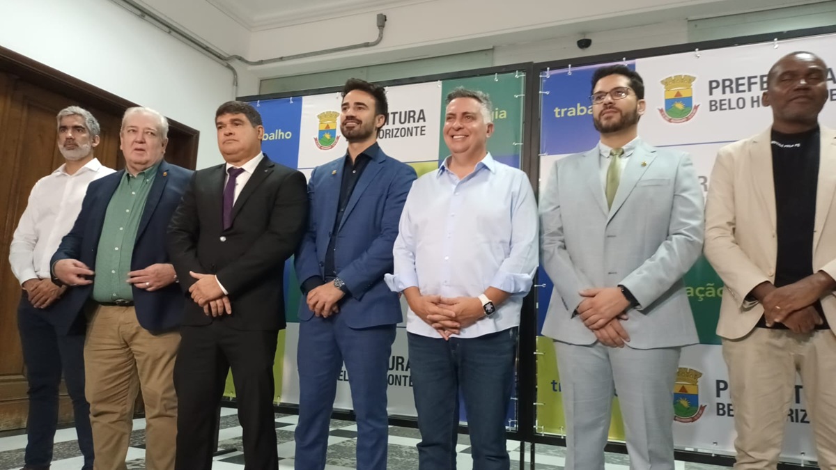 Damião troca secretários e anuncia novos coordenadores na PBH; veja quem entra e quem sai