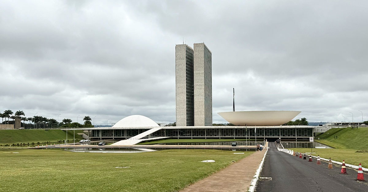 Brasileiros desaprovam Congresso e acham que recursos de emendas são desviados