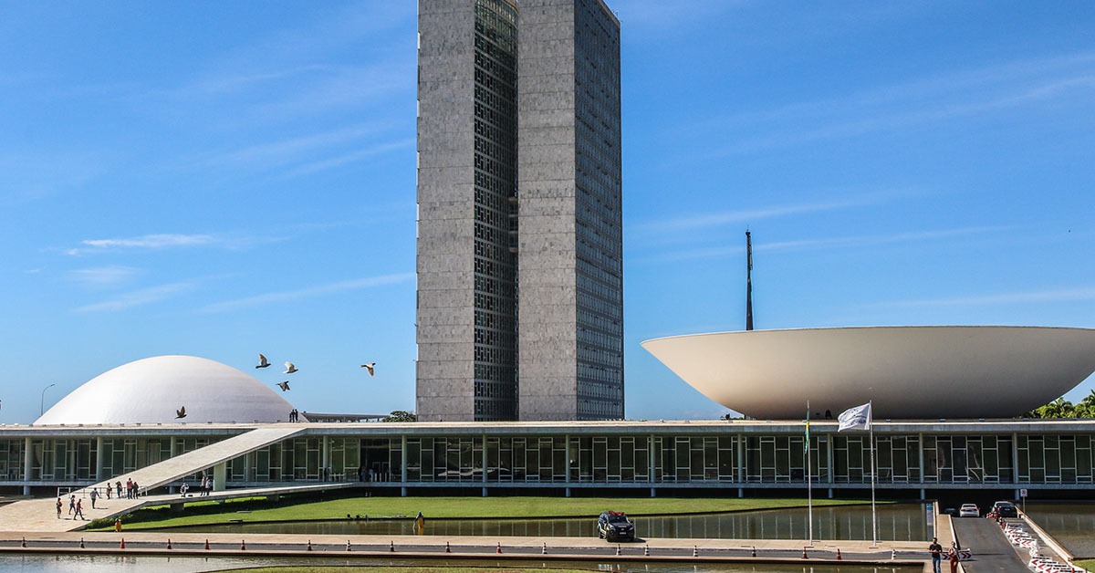Tarifaço: Congresso pede diálogo nos campos comercial e diplomático