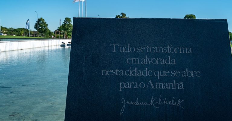 Minas Gerais planejou o futuro, mas não superou o passado extrativista