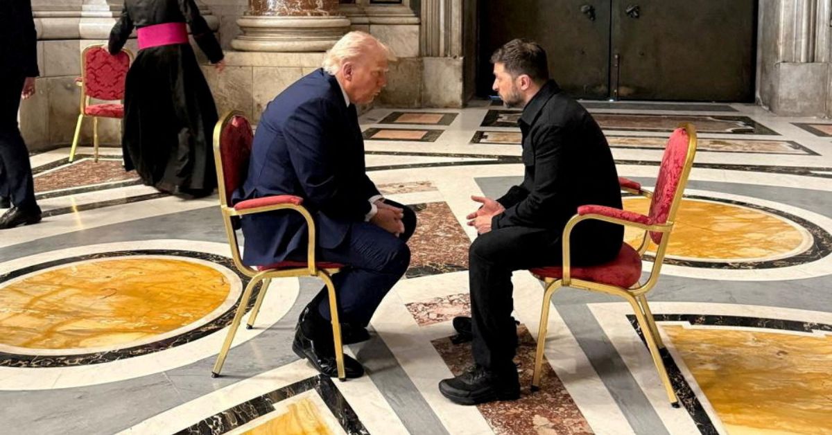 Trump e Zelenskiy se encontram pessoalmente no Vaticano para buscar paz na Ucrânia