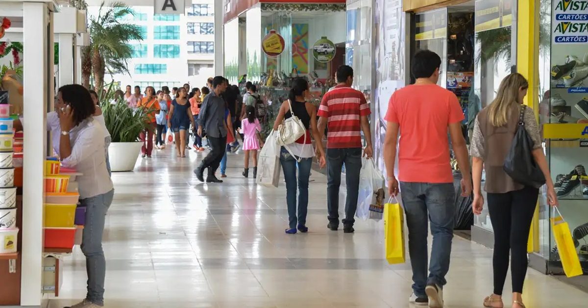 47% dos brasileiros não pretendem comprar presente de Dia dos Pais neste ano, mostra Nexus