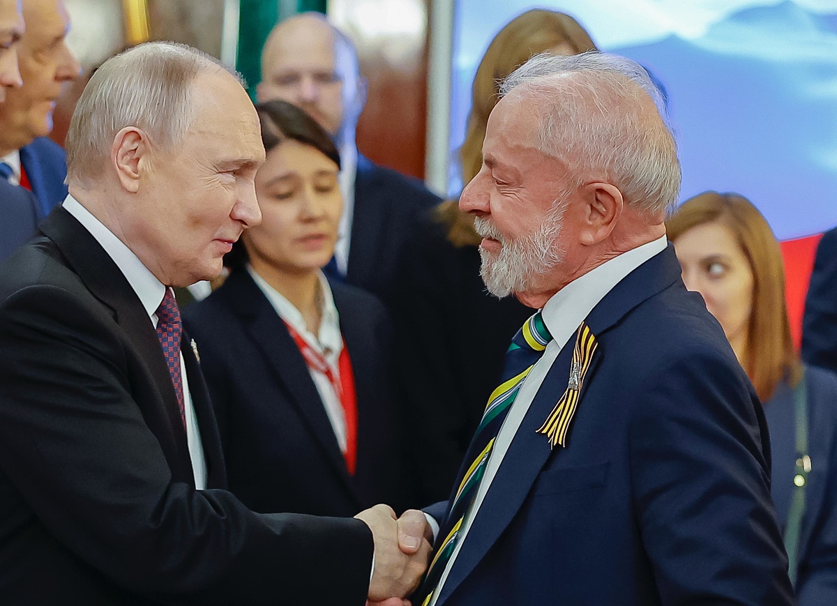 Com Putin, Lula critica Trump e diz que tarifaço joga por terra respeito à soberania dos países
