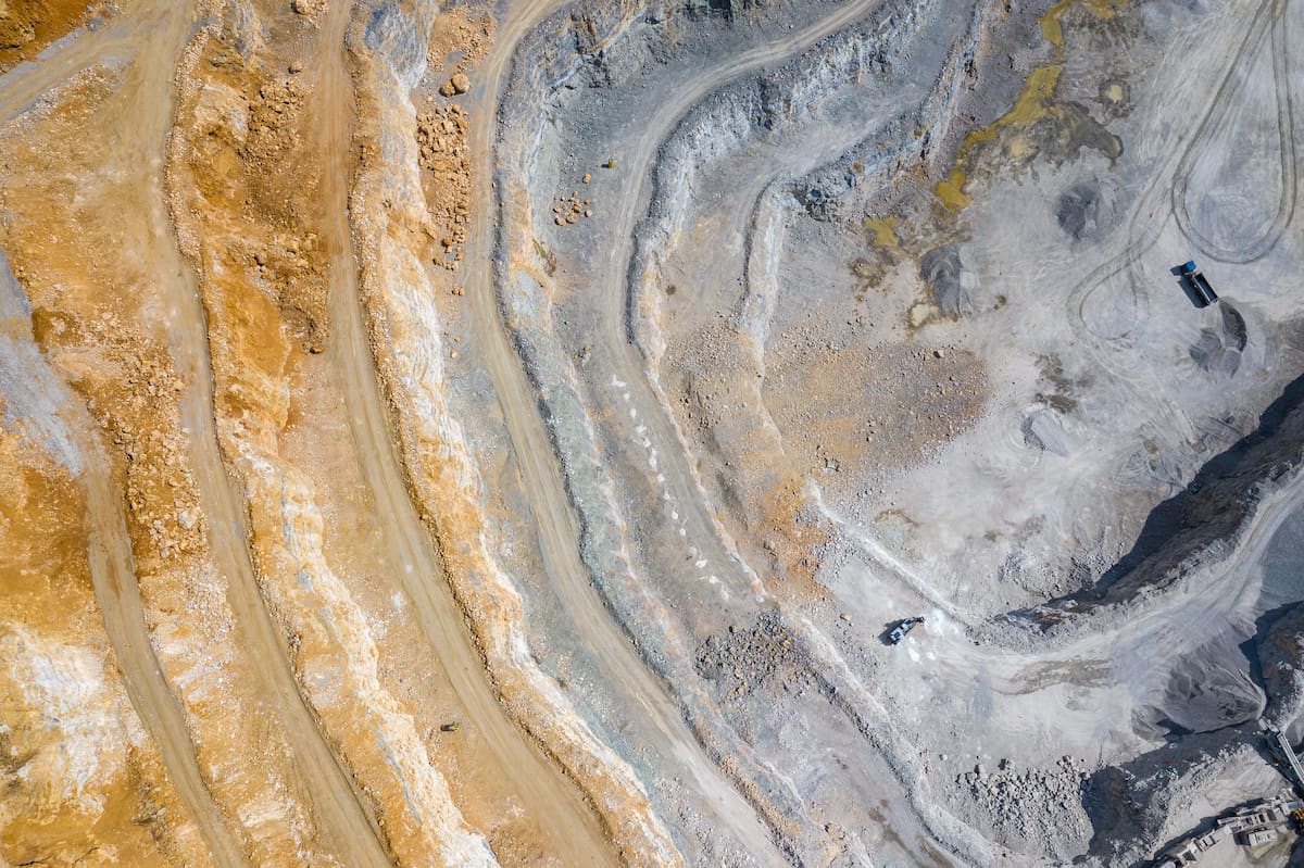 Mineração gera mais ônus do que bônus aos municípios, diz Amig