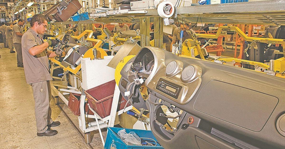 Produção e emprego da indústria mineira recuam em abril