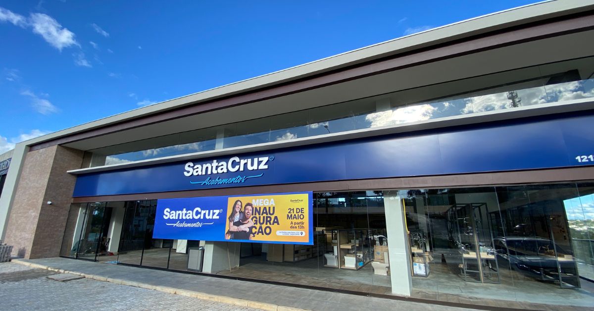 Santa Cruz Acabamentos inaugura loja em Lagoa Santa e planeja ampliação também no ambiente digital