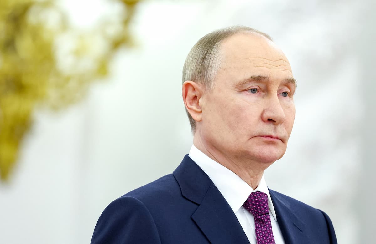 Putin não irá à cúpula do Brics no Brasil devido a mandado de prisão