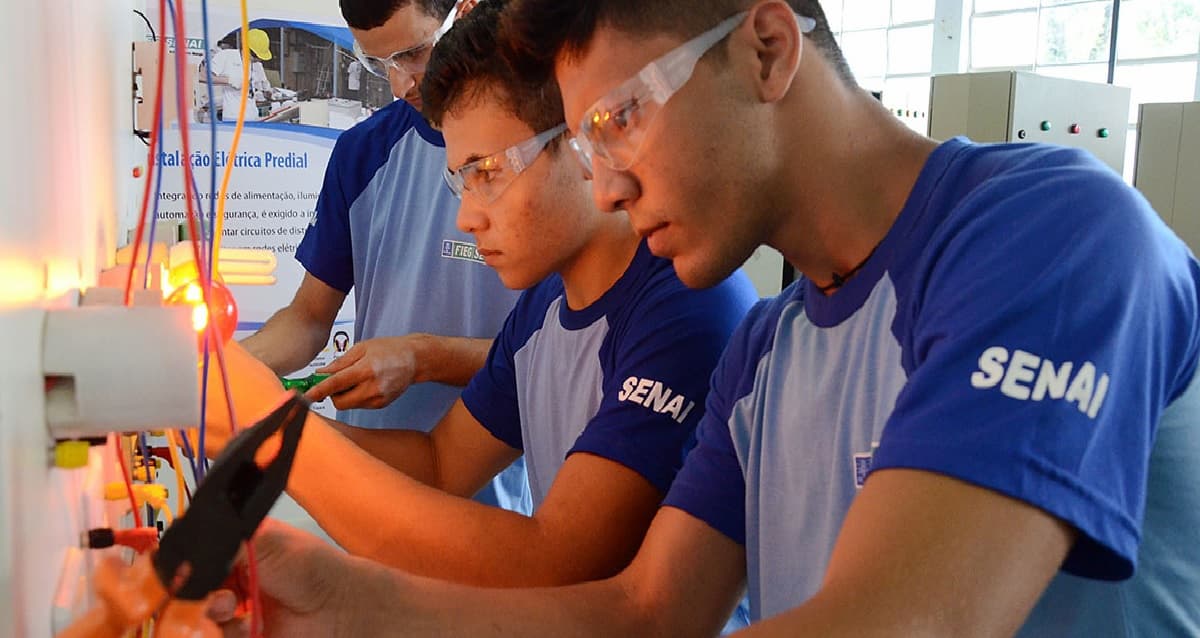 Senai abre inscrições para cursos gratuitos de aprendizagem industrial