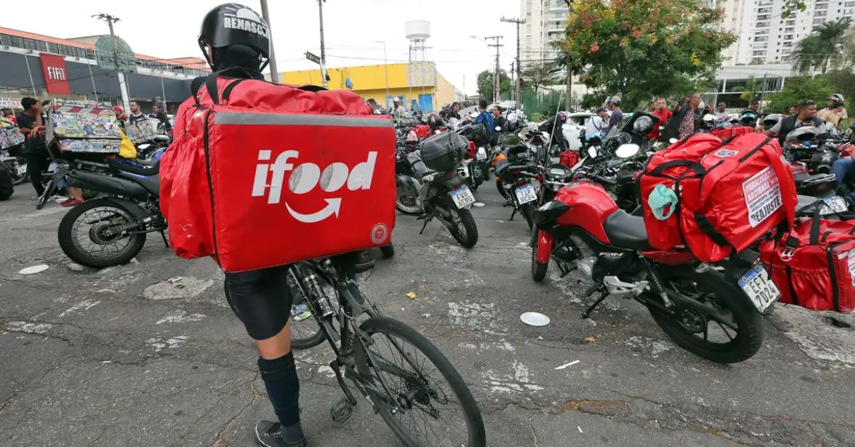 iFood anuncia mudanças, mas representantes de entregadores criticam