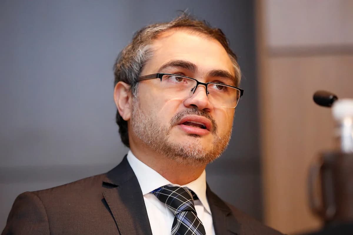 Não se faz política fiscal onerando o crédito, afirma presidente da Febraban