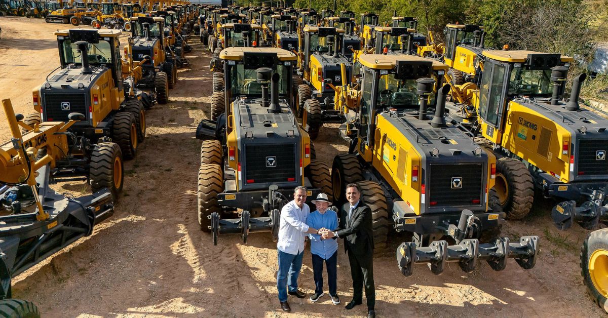 Em Contagem, Lula entrega máquinas agrícolas para 301 municípios de Minas Gerais