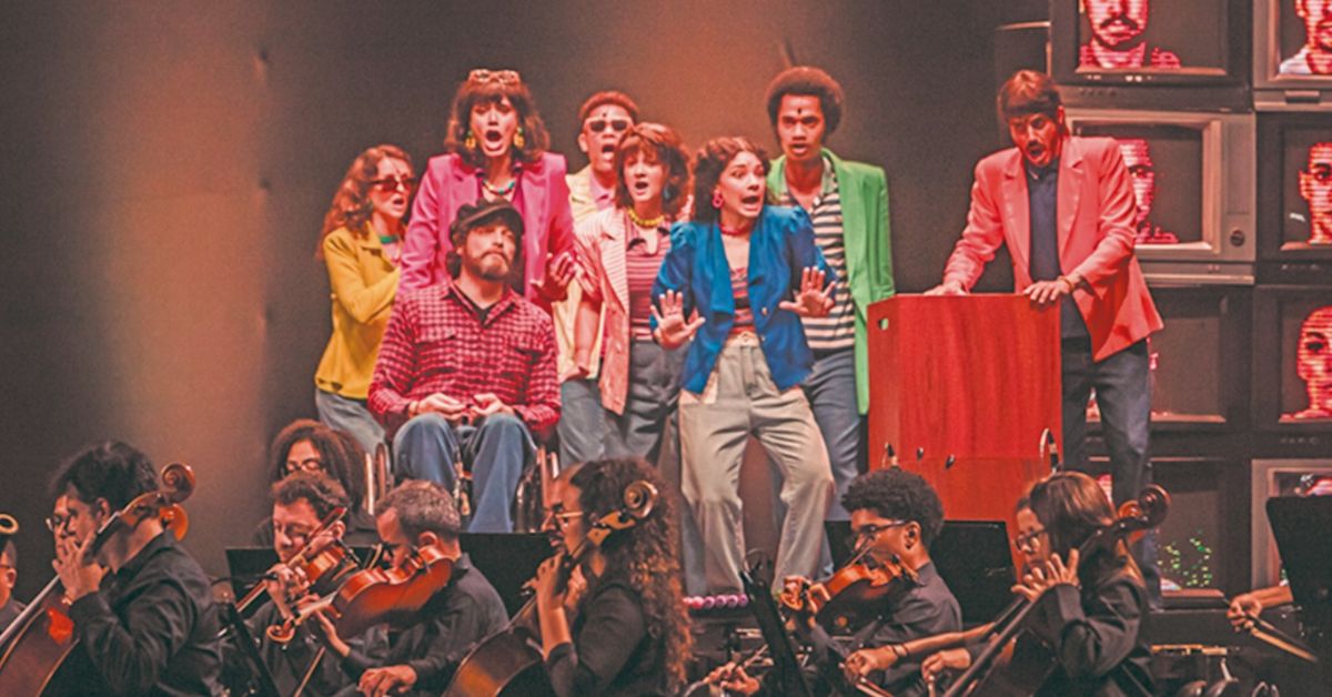 Ópera da Orquestra Ouro Preto emociona Praia de Copacabana