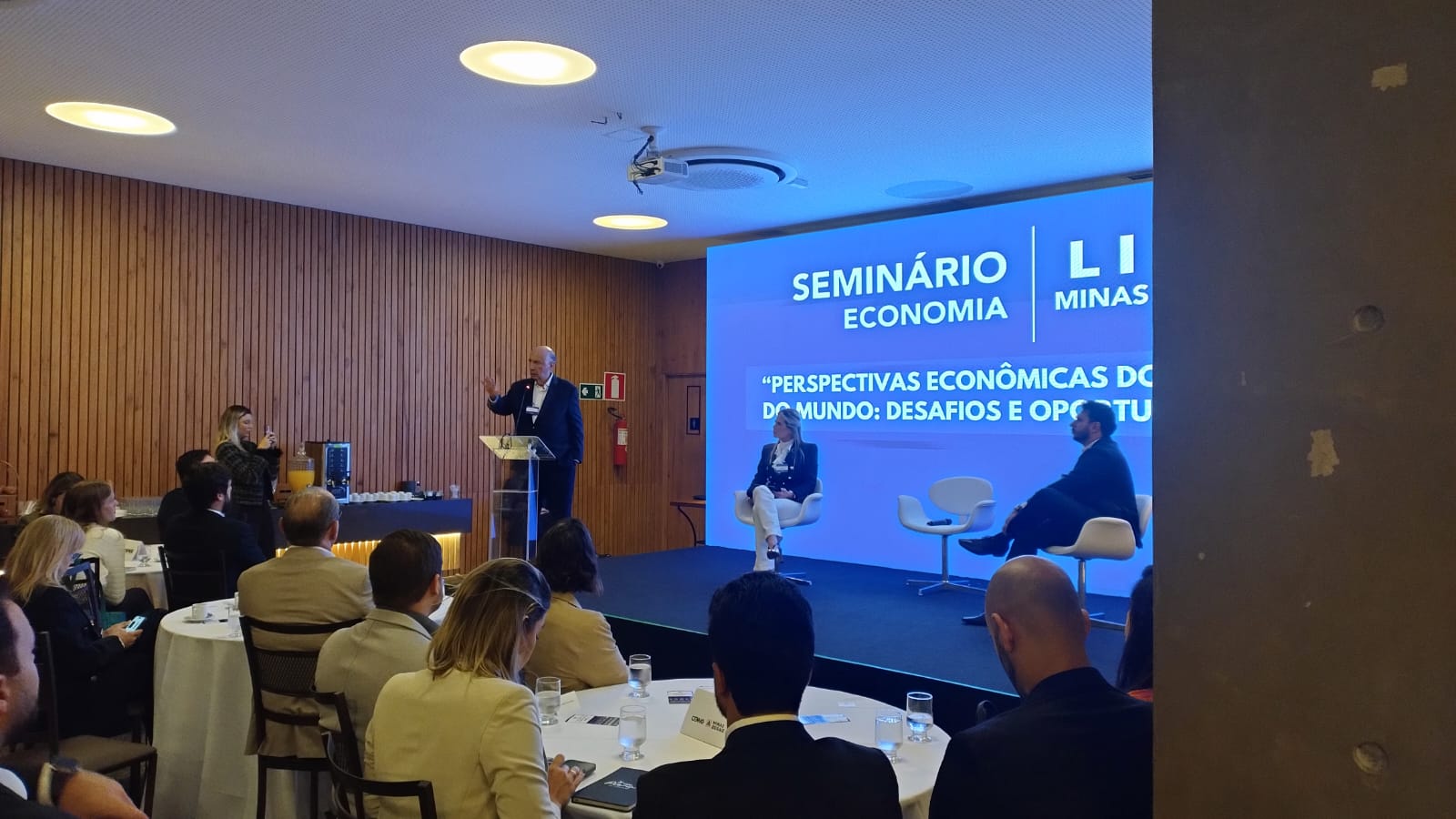 Cenário econômico do Brasil e do mundo é tema de seminário com Henrique Meirelles em BH