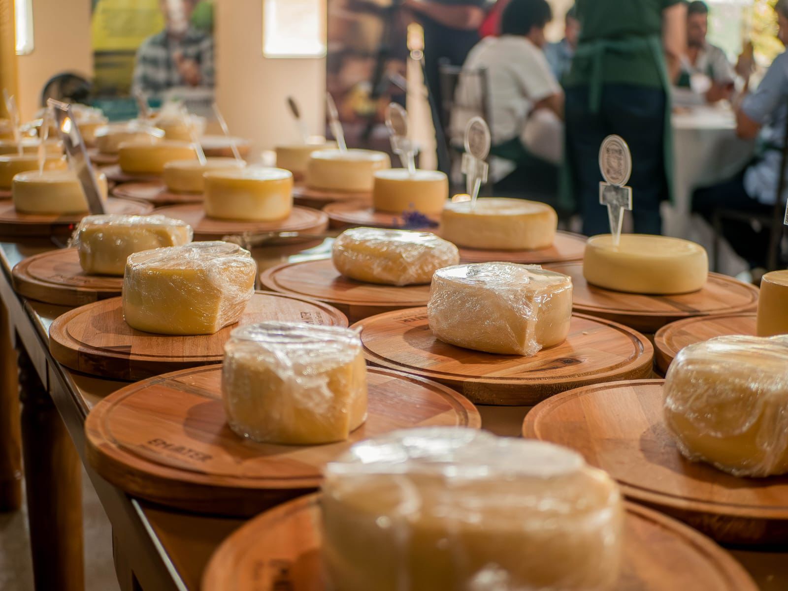 Serro recebe a 39ª Festa do Queijo com música, gastronomia e tradição