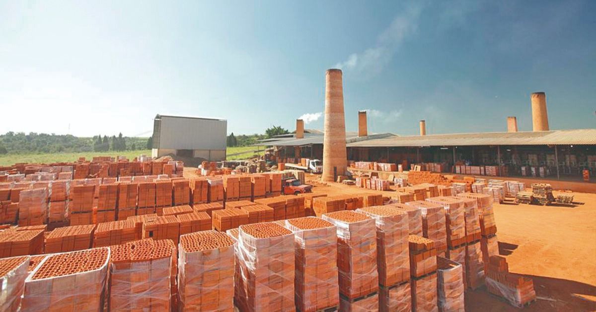 Indústria de cerâmica de Minas Gerais recua 10% no primeiro semestre