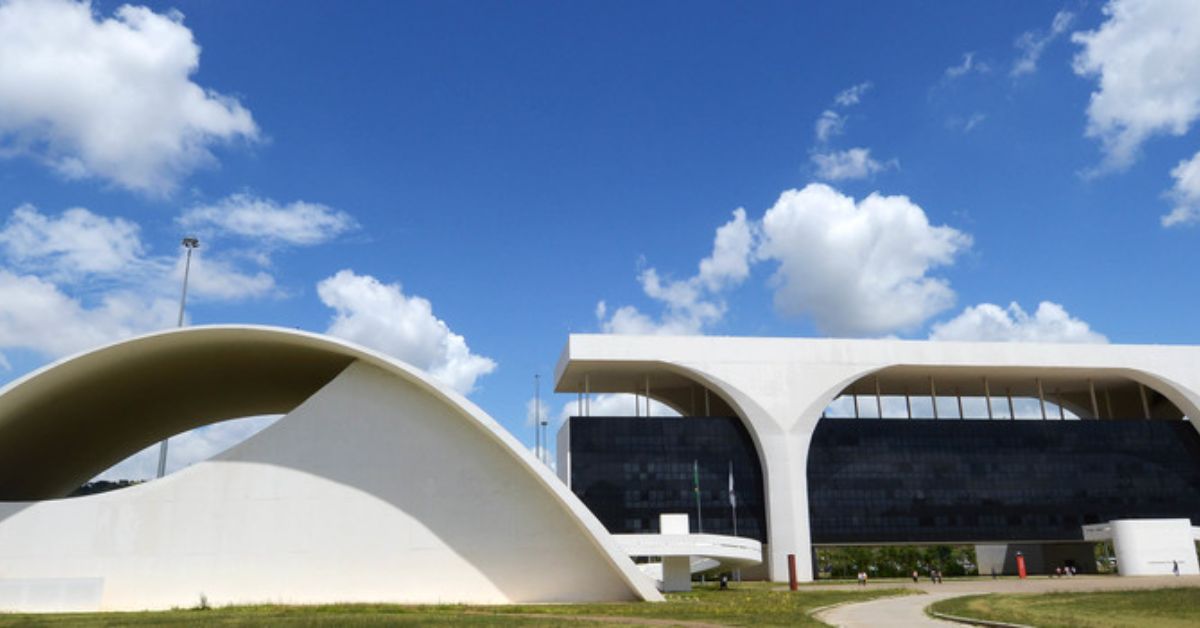 Propag: Minas sanciona lei que autoriza transferência de créditos previdenciários à União para redução da dívida