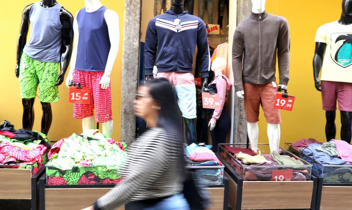 Comércio de BH pode abrir no feriado de 7 de setembro; Feira Hippie não será realizada