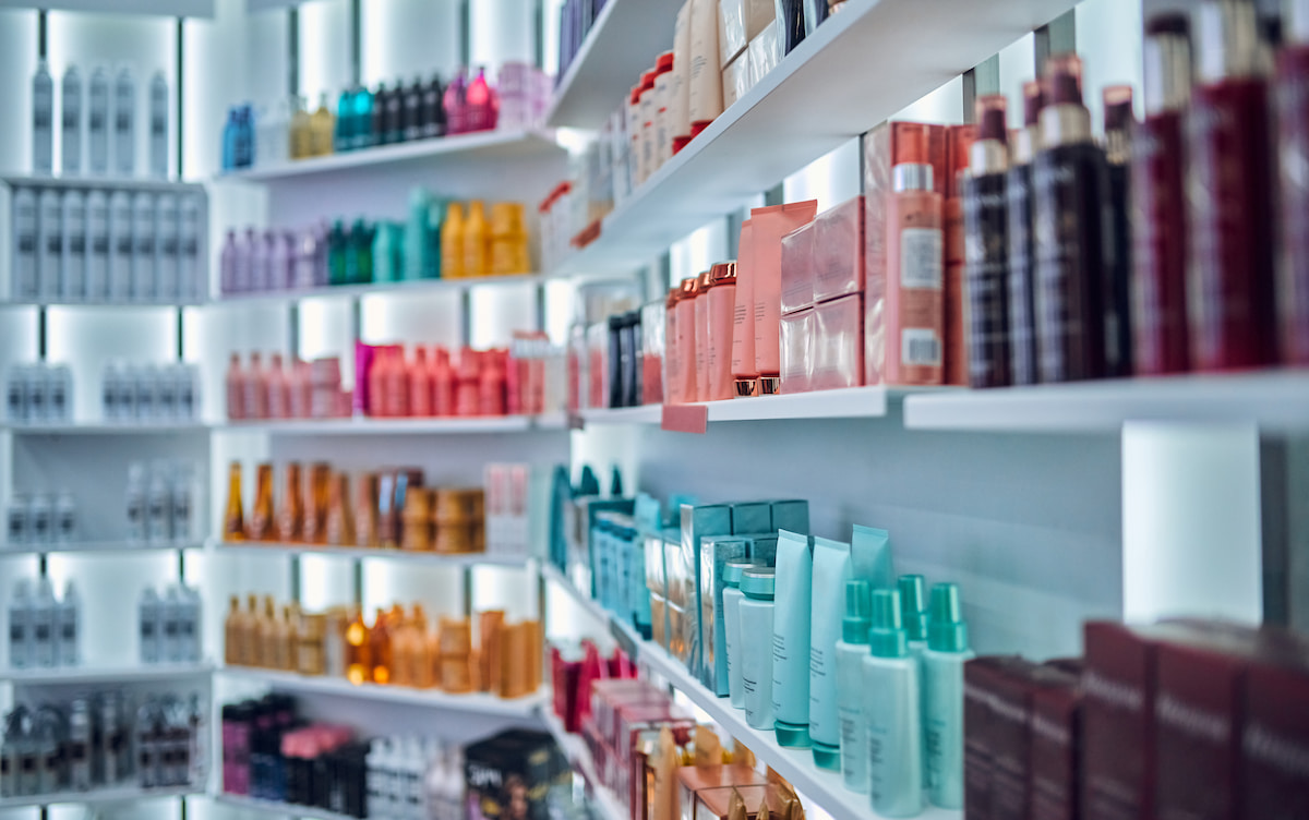 Fluxo de visitantes em lojas de perfumaria, cosméticos e maquiagens sobe no Sudeste