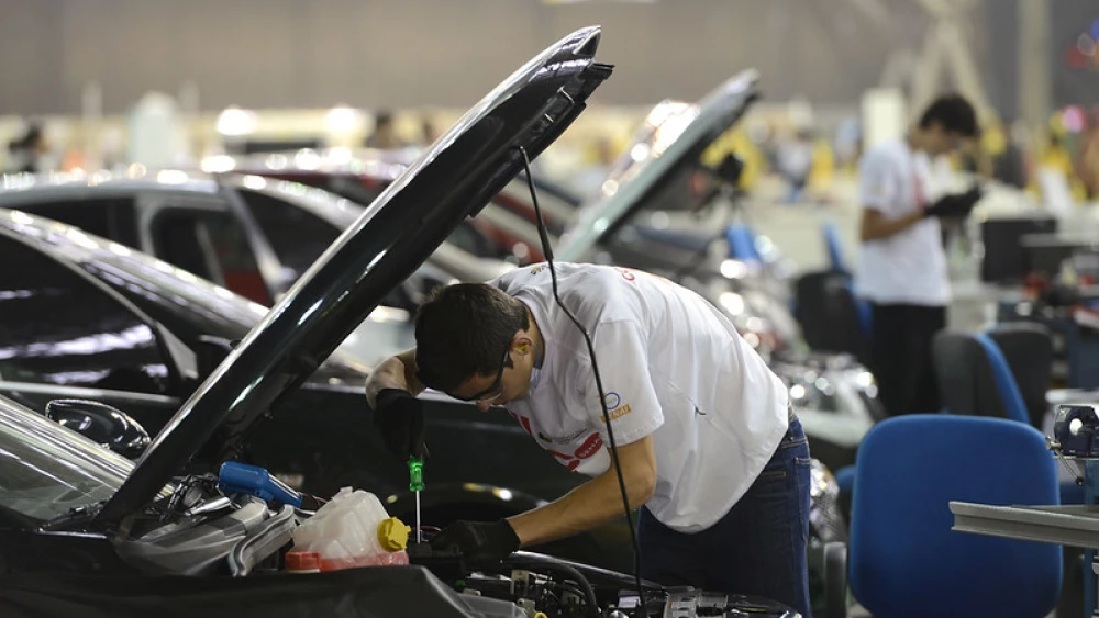 Indústria nacional de veículos prevê demissão em massa se governo conceder benefício à empresa chinesa 