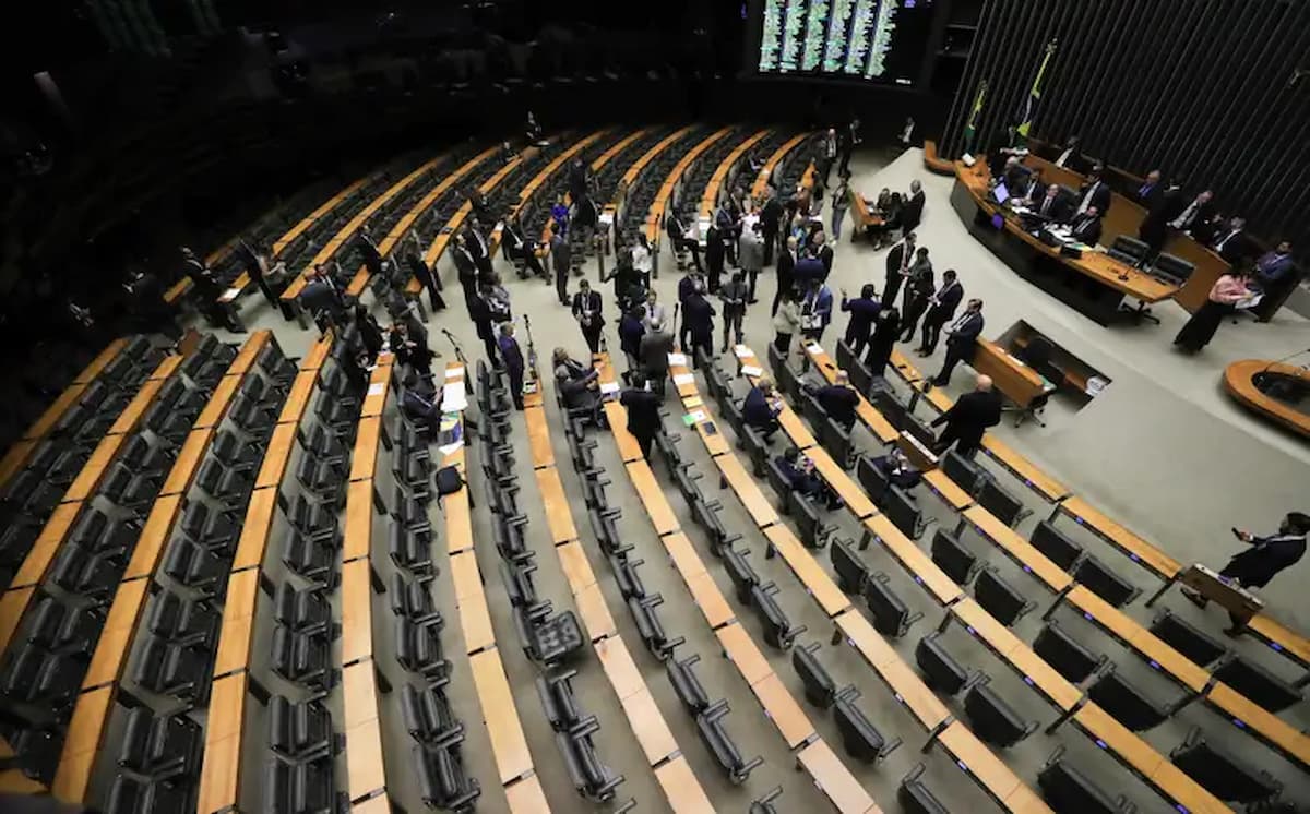 Câmara aprova fim de desconto de mensalidade associativa