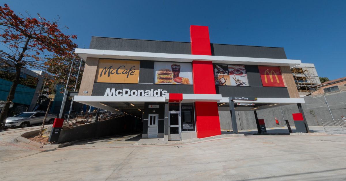 McDonald’s inaugura unidade com drive-thru e cafeteria no Barreiro