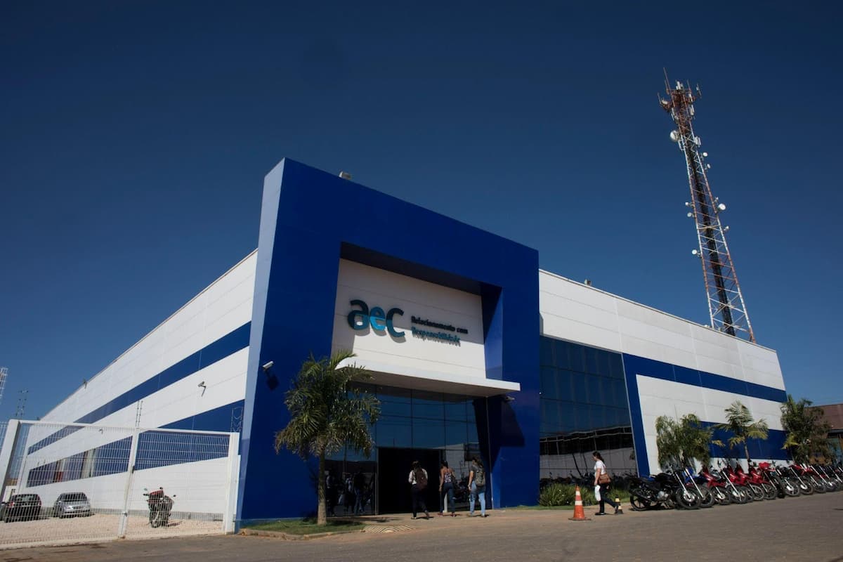 AeC abre 550 vagas de emprego para contratação imediata em Montes Claros