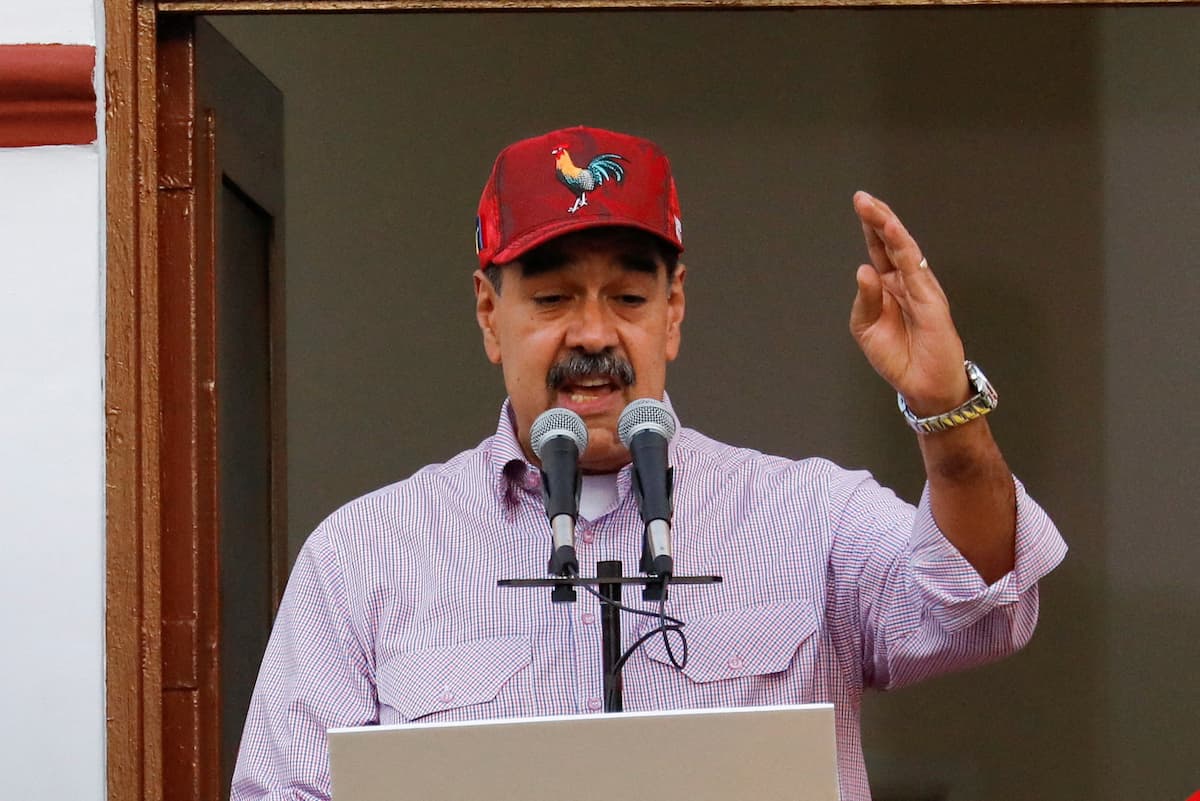 Tensões entre EUA e Venezuela aumentam com chegada de navios de guerra ao sul do Caribe