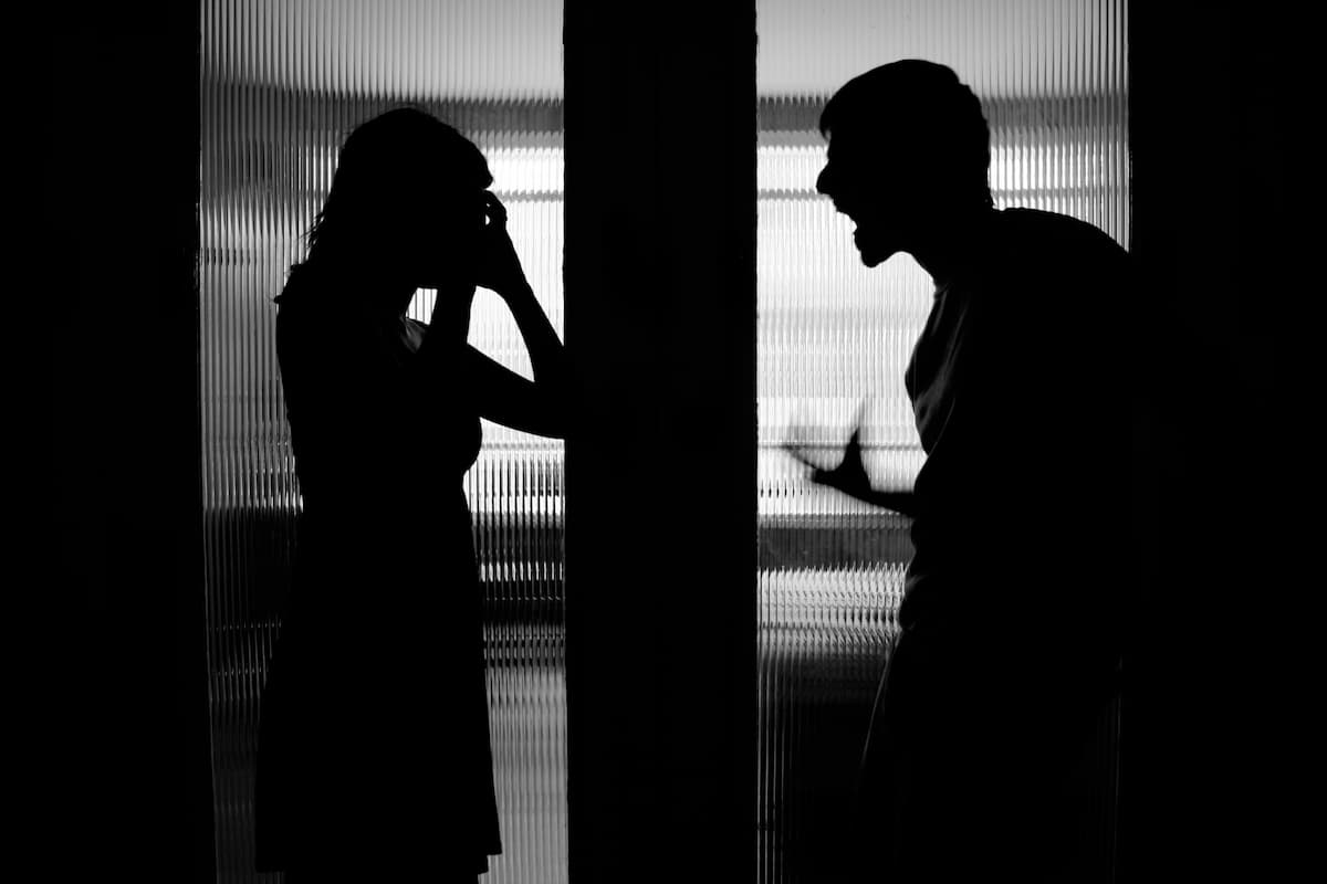 A cor do feminicídio no Brasil