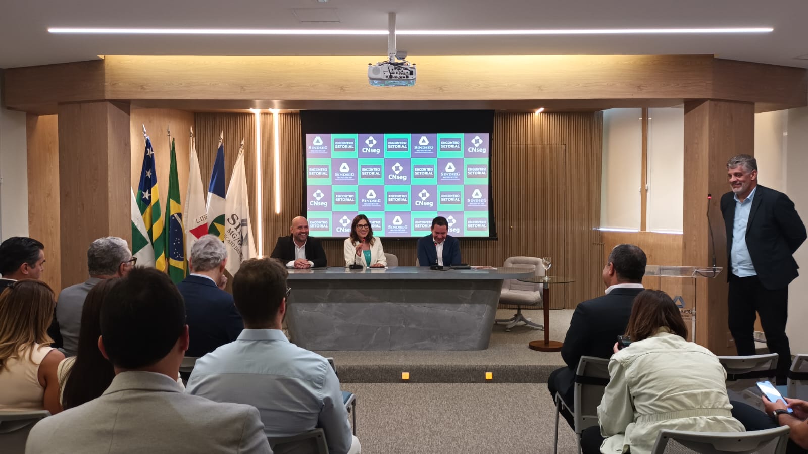 Seguro garantia com cláusula de retomada ganha força em Minas e garante conclusão de obras públicas