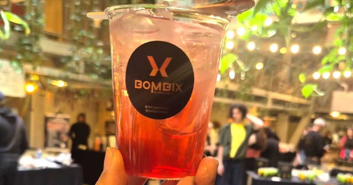 Na onda do consumo saudável, mineira cria xaropes de chá para drinks