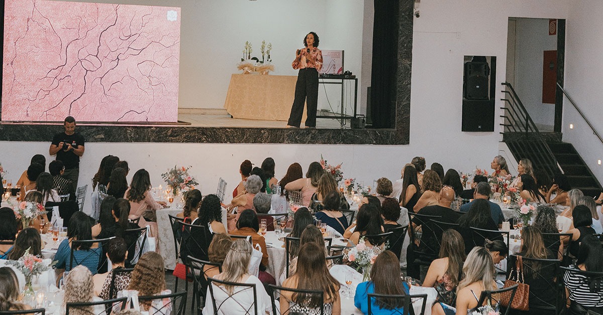Mulheres que movem a economia se encontram em Contagem