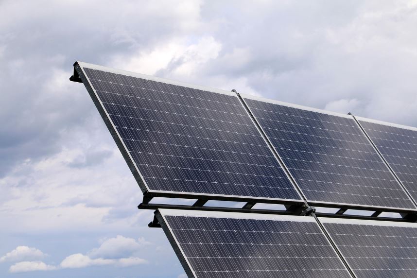 BH pode ganhar usinas fotovoltaicas em espaços públicos para recarga de veículos elétricos