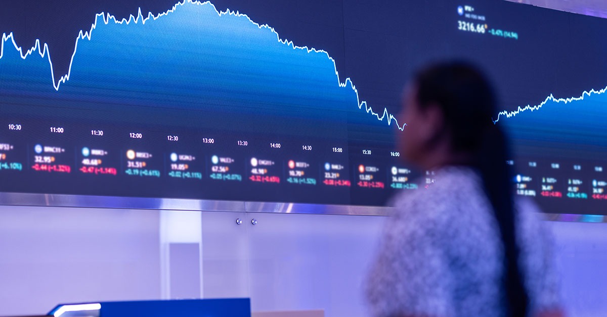 Crise com os EUA ainda deve influenciar o Ibovespa em agosto; entenda