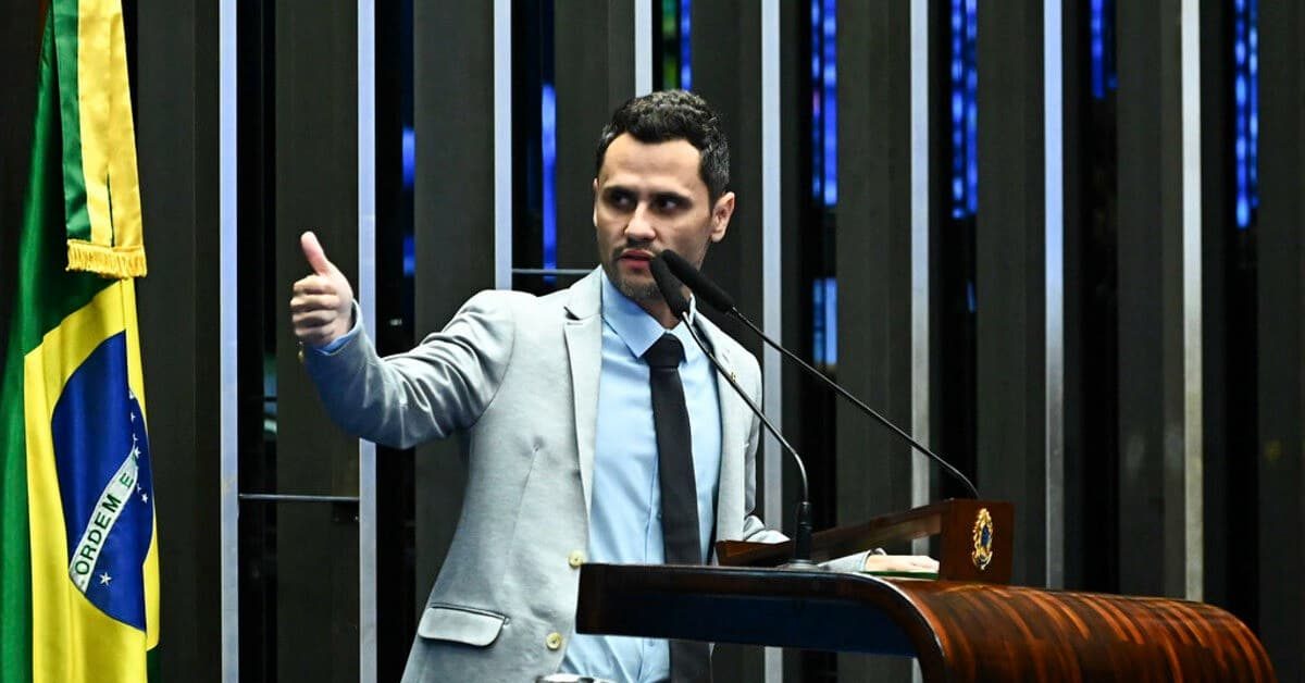 Mesmo com decisão de partido, irmão de Cleitinho confirma candidatura de senador ao governo de MG